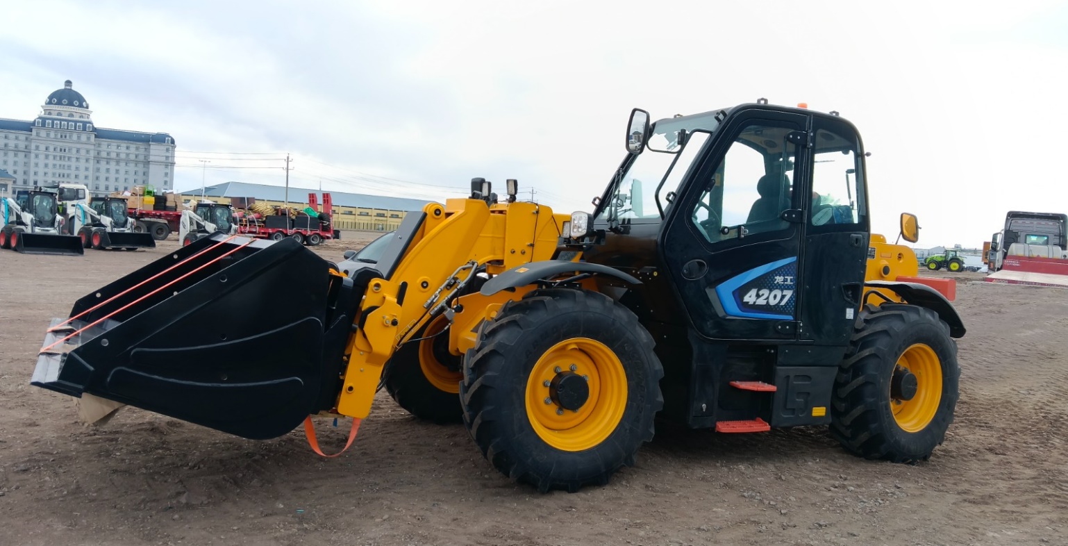 Lonking LGT4207 с зерновым ковшом